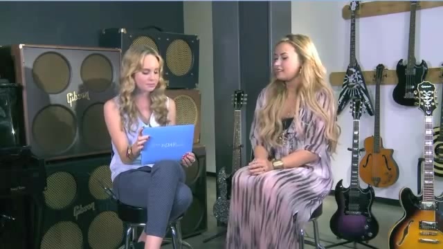 Demi Lovato Acuvue Live Chat - May 16_ 2012 081981