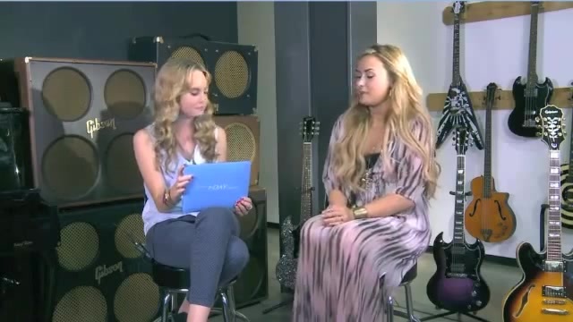 Demi Lovato Acuvue Live Chat - May 16_ 2012 081992