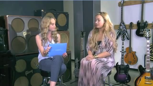 Demi Lovato Acuvue Live Chat - May 16_ 2012 082001