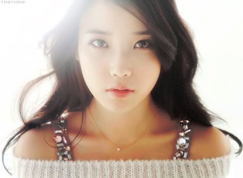 Cine,te`a trimis sa ma rapesti?