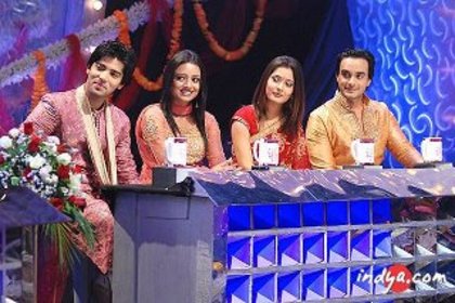 378425_246287098775345_100001821699728_596390_910883232_n - sara khan 8