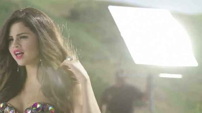 bscap0077 - Selena Gomez-Love You Like A Love Song Behind The Scenes-SC-Part I