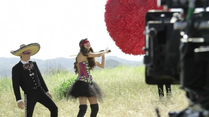 bscap0110 - Selena Gomez-Love You Like A Love Song Behind The Scenes-SC-Part I