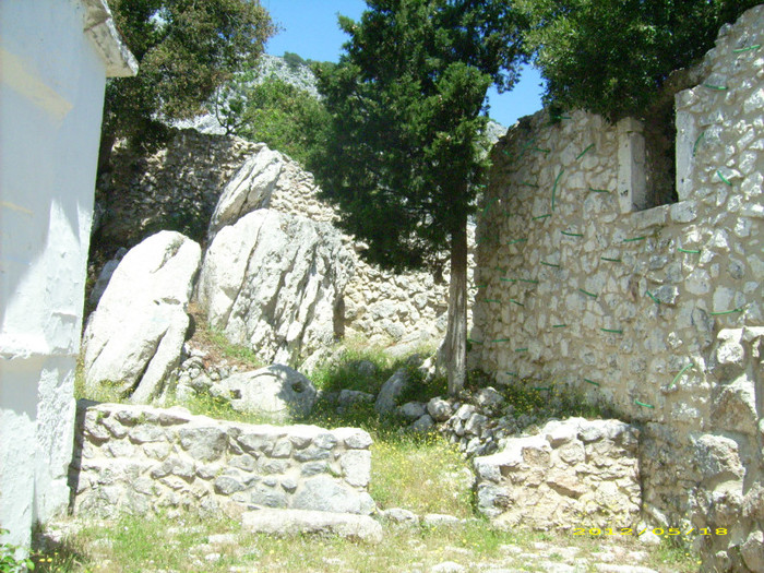 Kefalon2012 209 - 2012-Manastiri biserici