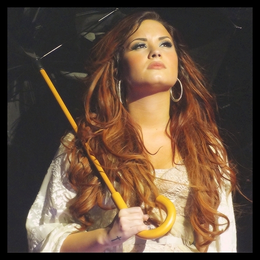 Nu conteaza. Zi-mi ce vrei in schimb pentru masina ta.