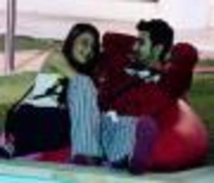 safe_image - sara khan 8