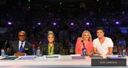 Dems la X Factor - ABC - Demi - At the X Factor Casting