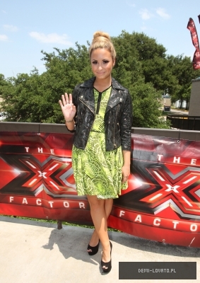 Dems la X Factor (13) - ABC - Demi - At the X Factor Casting