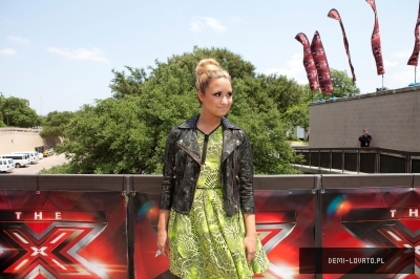 Dems la X Factor (16) - ABC - Demi - At the X Factor Casting