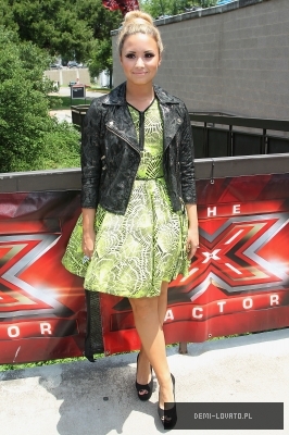 Dems la X Factor (54) - ABC - Demi - At the X Factor Casting