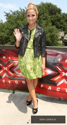Dems la X Factor (79) - ABC - Demi - At the X Factor Casting