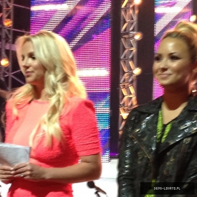 Dems la X Factor (120) - ABC - Demi - At the X Factor Casting