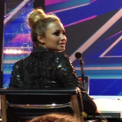 Dems la X Factor (121) - ABC - Demi - At the X Factor Casting