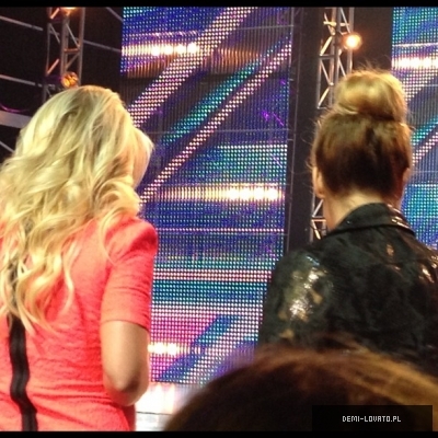 Dems la X Factor (124) - ABC - Demi - At the X Factor Casting