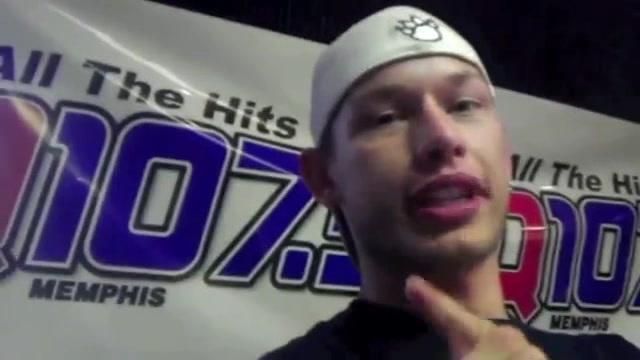 Demi Lovato _Hangs Out_ on Google + 0627