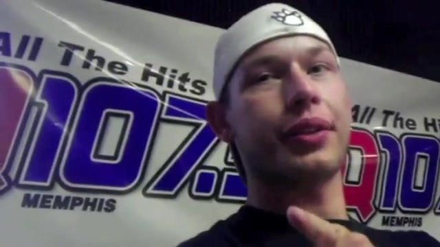 Demi Lovato _Hangs Out_ on Google + 0643