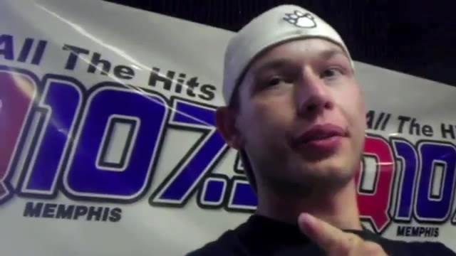 Demi Lovato _Hangs Out_ on Google + 0646