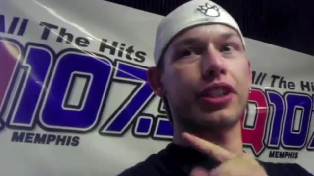 Demi Lovato _Hangs Out_ on Google + 0677