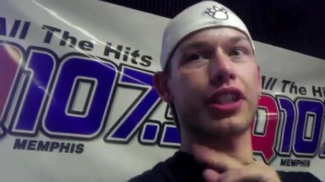 Demi Lovato _Hangs Out_ on Google + 0679