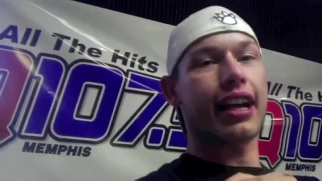 Demi Lovato _Hangs Out_ on Google + 0716