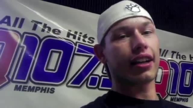 Demi Lovato _Hangs Out_ on Google + 0735