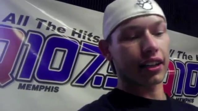 Demi Lovato _Hangs Out_ on Google + 0746