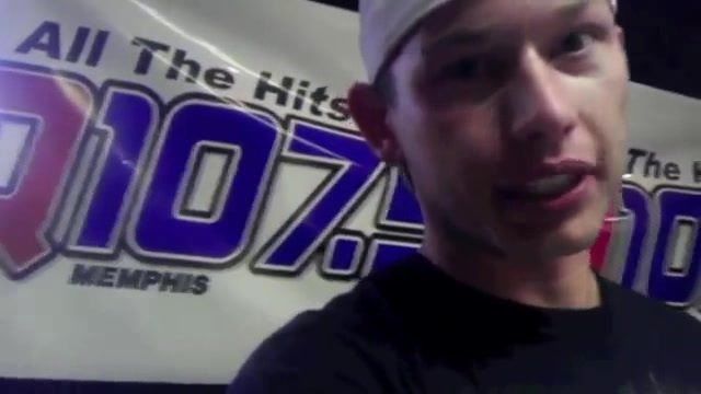 Demi Lovato _Hangs Out_ on Google + 0783