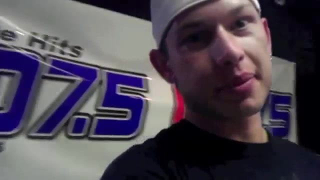 Demi Lovato _Hangs Out_ on Google + 0811