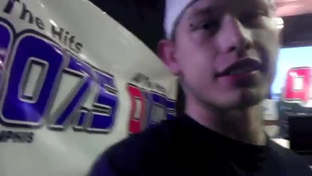 Demi Lovato _Hangs Out_ on Google + 0911