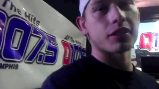 Demi Lovato _Hangs Out_ on Google + 0918