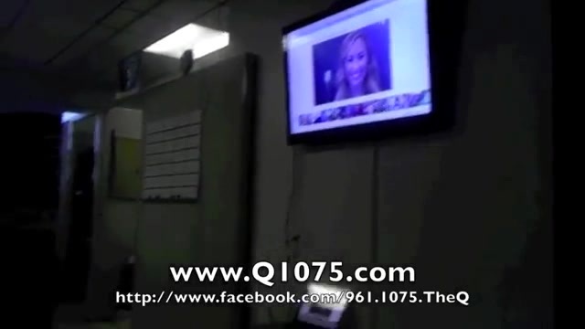 Demi Lovato _Hangs Out_ on Google + 1153