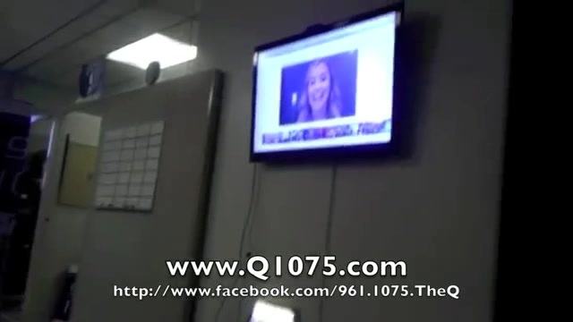 Demi Lovato _Hangs Out_ on Google + 1561 Demi Lovato _Hangs Out_ on Google + 1561