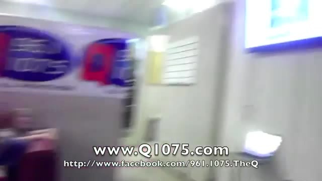 Demi Lovato _Hangs Out_ on Google + 1350