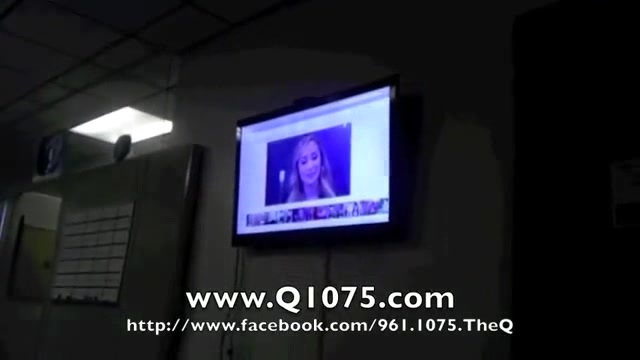 Demi Lovato _Hangs Out_ on Google + 1657