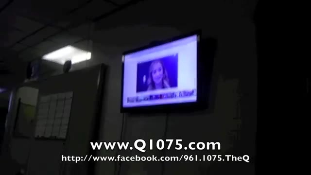 Demi Lovato _Hangs Out_ on Google + 1679