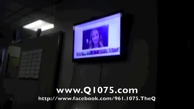 Demi Lovato _Hangs Out_ on Google + 1690 Demi Lovato _Hangs Out_ on Google + 1690