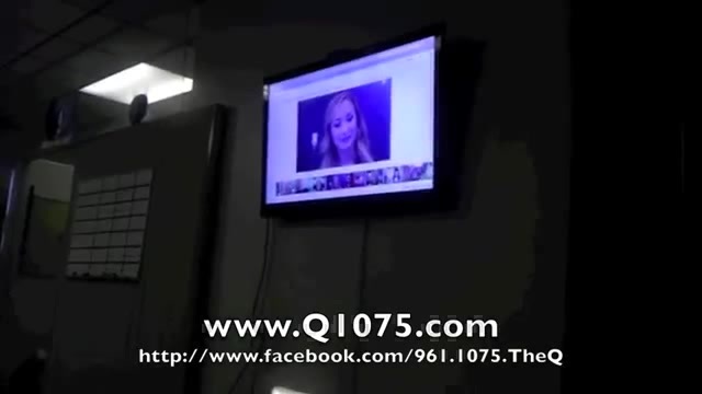 Demi Lovato _Hangs Out_ on Google + 1704 Demi Lovato _Hangs Out_ on Google + 1704