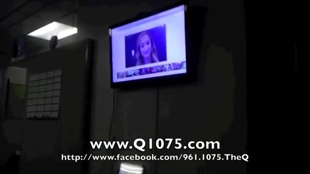 Demi Lovato _Hangs Out_ on Google + 1717