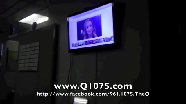 Demi Lovato _Hangs Out_ on Google + 1722