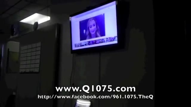 Demi Lovato _Hangs Out_ on Google + 1739