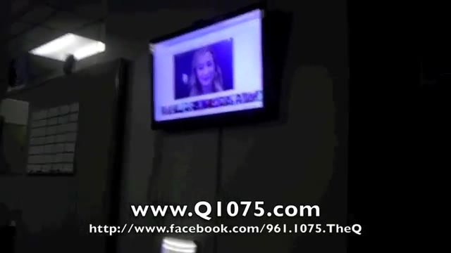 Demi Lovato _Hangs Out_ on Google + 1754