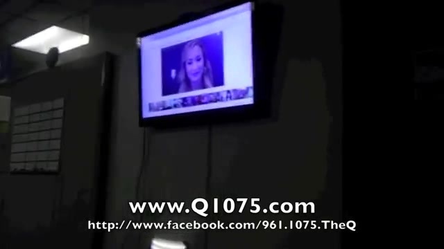 Demi Lovato _Hangs Out_ on Google + 1759