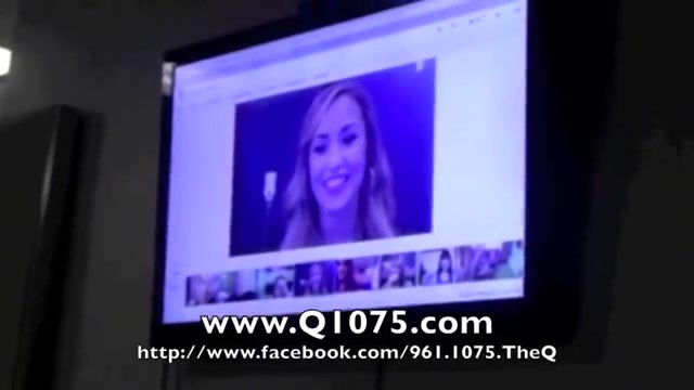 Demi Lovato _Hangs Out_ on Google + 1876