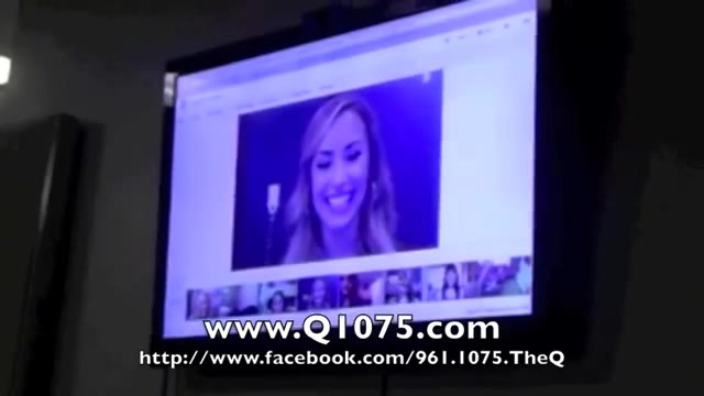 Demi Lovato _Hangs Out_ on Google + 1972