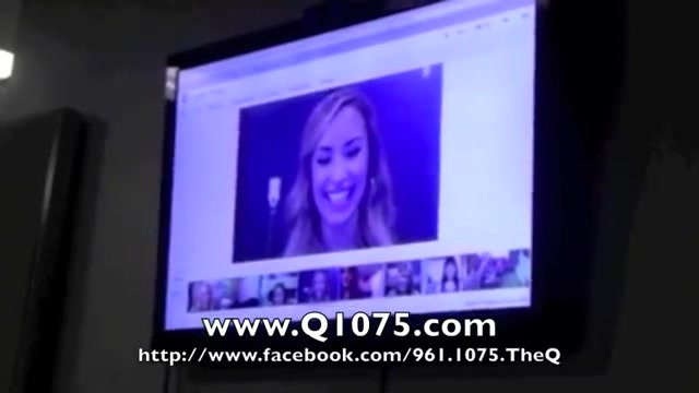 Demi Lovato _Hangs Out_ on Google + 1992