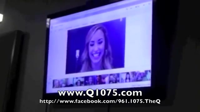 Demi Lovato _Hangs Out_ on Google + 2005 - Demi - Hangs Out on Google Part oo4