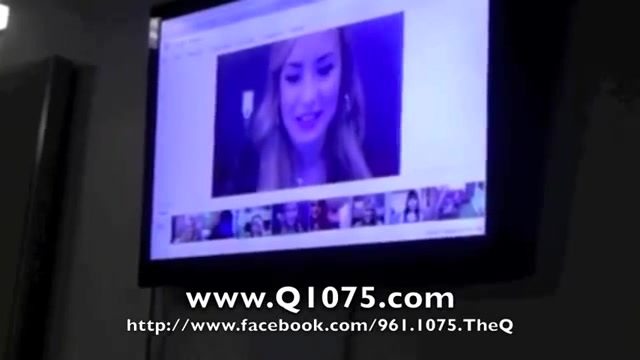 Demi Lovato _Hangs Out_ on Google + 2147