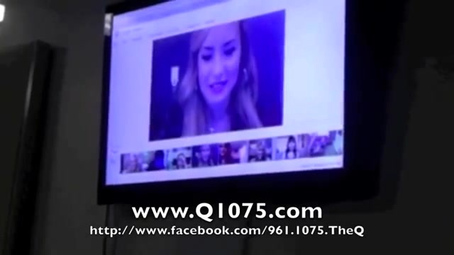 Demi Lovato _Hangs Out_ on Google + 2148