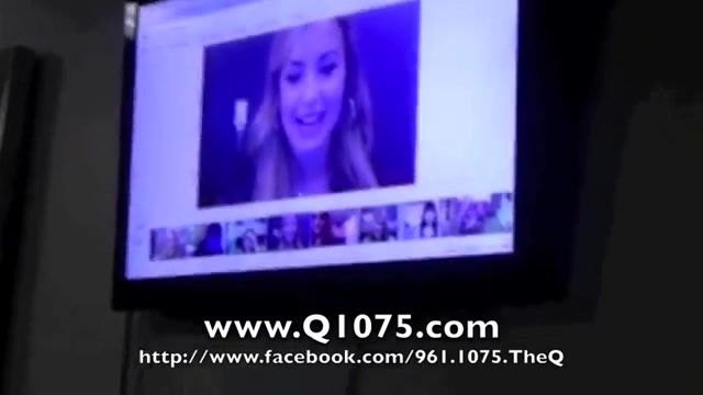 Demi Lovato _Hangs Out_ on Google + 2180