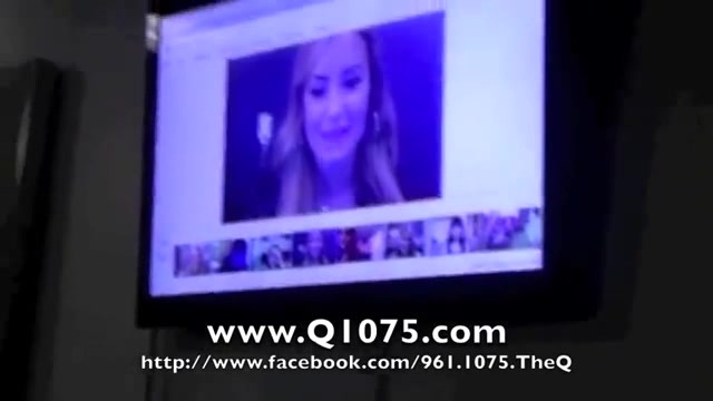 Demi Lovato _Hangs Out_ on Google + 2188